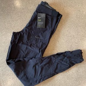 NWT Nike Women’s Black Bliss Tight Pant